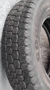 1ks.zimna pne.Goodyear vector(205/75r16C