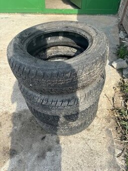 Predam zimné pneu 175/65r14