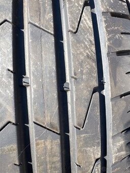 Letné pneu 215/65R16