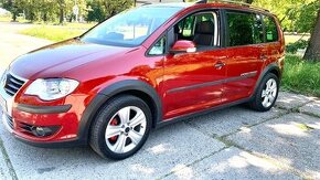 Volkswagen Touran Cross 2.0TDI