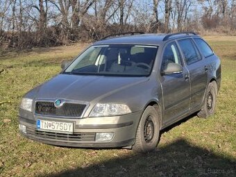 Skoda octavia combi tour 1.6 2012