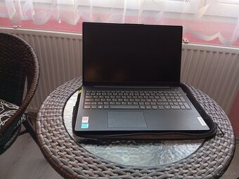 Lenovo V15 G4 IRU Business Black se zárukou