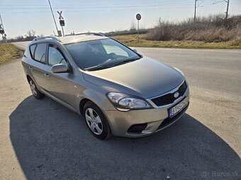 Kia ceed 1.6 benzin - 1