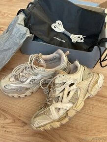 Balenciaga Track2