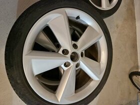 Letna sada Skoda Golus 5x112 225/40 R18