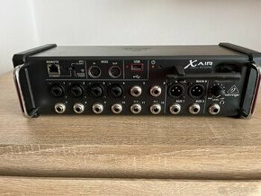 Behringer XR 12