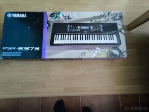 Yamaha PSR -E373