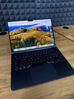 MACBOOK PRO M4 14", 16GB, 512 HDD Čierny