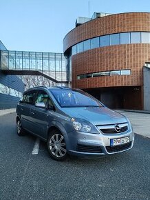 Opel Zafira 2.2 Benzín Automat