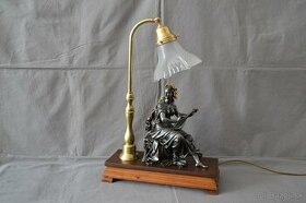 Figurálna elektrická  lampa