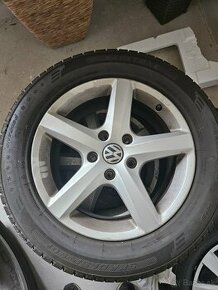 255/55R18 Touareg komplety pneu maju 200km