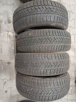 205/60R16 Pirreli