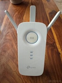 Wi-Fi extender zn.TP LINK RE550