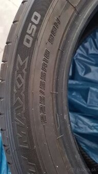 Dunlop sport maxx 050