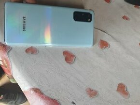 Dobrý deň má na predaj mobil Samsung S20 - 1