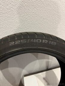 Nokian WR Snowproof P 225/40 R18 92 v Zimné