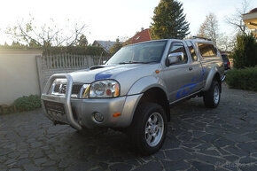 Nissan Navara 2.5 TDI pick up D22 4WD, 98kW, M5, 4d.