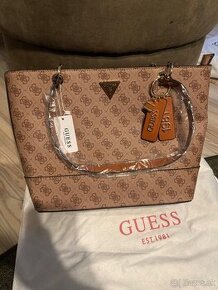 Guess neverfull kabelka