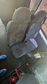 Kúpim lavicu na Ford transit bus