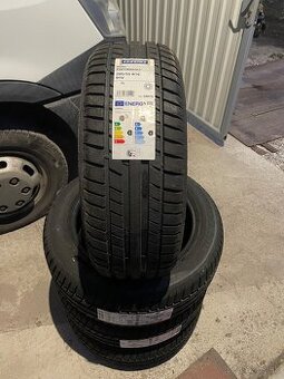 Sebring 205/55 R16