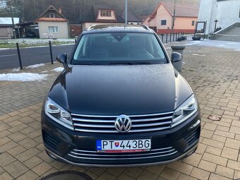 VOLKSWAGEN TOUAREG II 3.0 V6 TDI SCR 262k PANORAMA TOP STAV