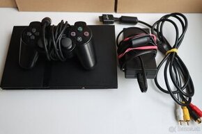 PlayStation 2 Slim + ovládač, kabeláž a 3 akčné hry