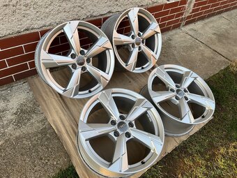 R18 originál Alu disky 5x112 Audi