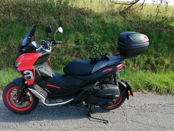 Aprilia sr gt 125