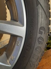 Good Year  ULTRAGRIP MS 9    205/55 R16