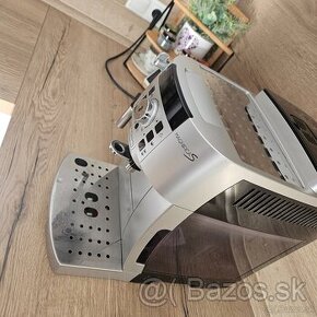 Delonghi kavovar