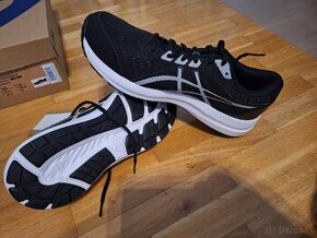 Asics čiernobiele botasky veľ. 28/ 43