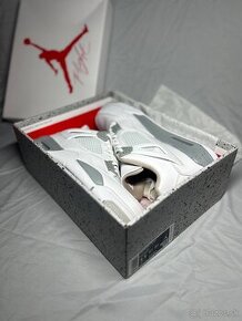 Air Jordan 4 White Oreo