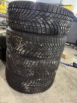 Bridgestone 225/60 R17 zimné