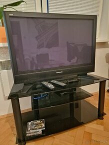 Panasonic TV  + stolík pod televízor