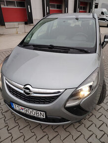 Opel Zafira Verzia AC COMBI rok 2015, 125 kw. Automat