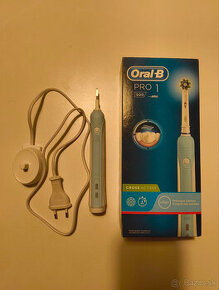 Elektricke zubne kefky Oral-B PRO1 500