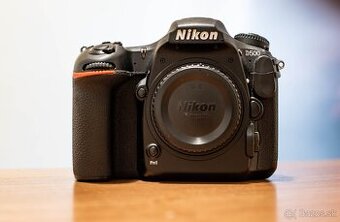 Nikon D500