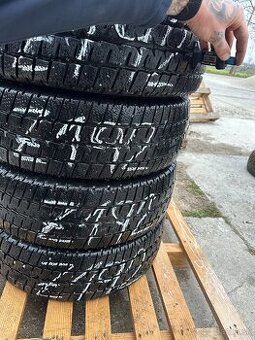 Z192 4ks zimné 215/70R15C 109/107R - 1