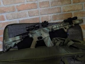 M4 Specna Arms s príslušenstvom