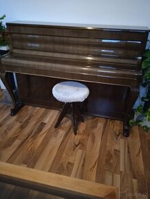 Elegantný klasický klavír - piano - 1