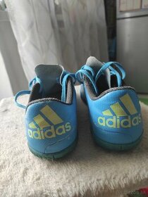 Halovky Adidas 34