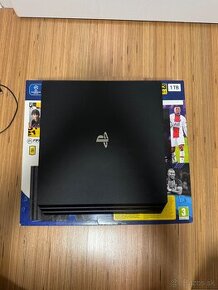 Predám PlayStation 4pro 1TB + 2 ovládače, 4