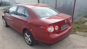 Vw jetta, 1.6i,75kw,07,alu kola, klimatizace