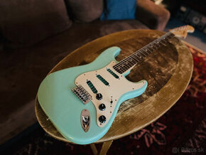 SQUIER STRAT CHINA BEZ SNIMACOV