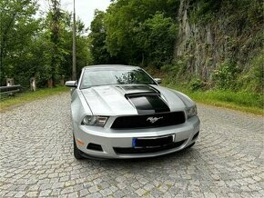 Ford Mustang 3.7 V6 r.v. 2011 + LPG cabrio - po servise - 1