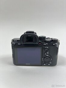 Sony Alpha A7iii telo + bateria / 4848 fotiek skvely stav