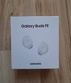 Slúchadlá Samsung Galaxy Buds FE biele