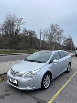 Toyota Avensis 2010 A/T