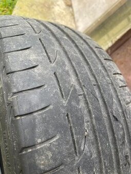 225/40 R19 89Y