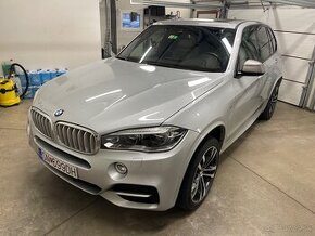 BMW X5 M50D - poškodený motor 